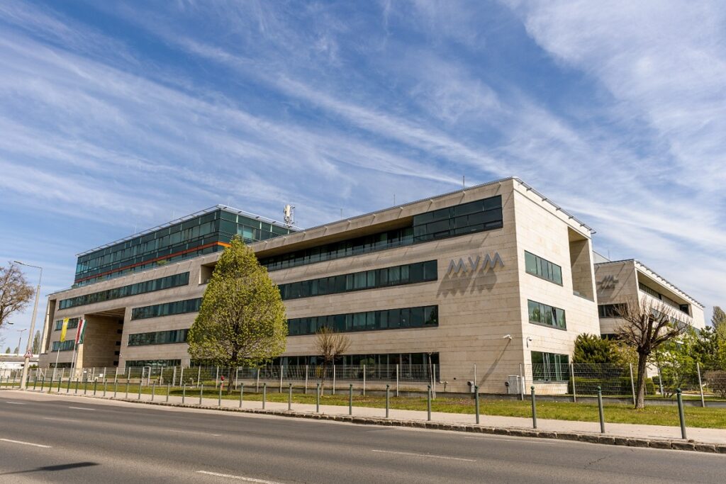 1760520186_68ef67fa7e439_citeste-pe