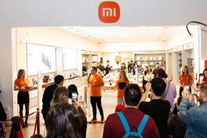 1763975419_692420fb7395f_Opening-Xiaomi-Store-ParkLake_2025-1
