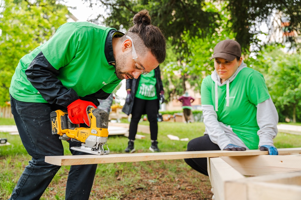 1765459877_693ac7a542d48_Voluntariat-Cluj