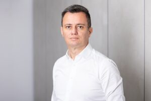 1765461710_693acece3aa63_Dan-Frangache