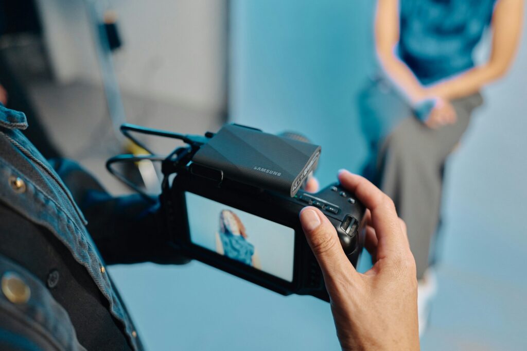 1765549099_693c242ba476d_samsung-memory-z3EeXmfBm2c-unsplash