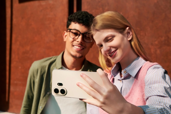 1767788409_695e4f798e7c0_TCL-NXTPAPER-70-Pro-Front-camera