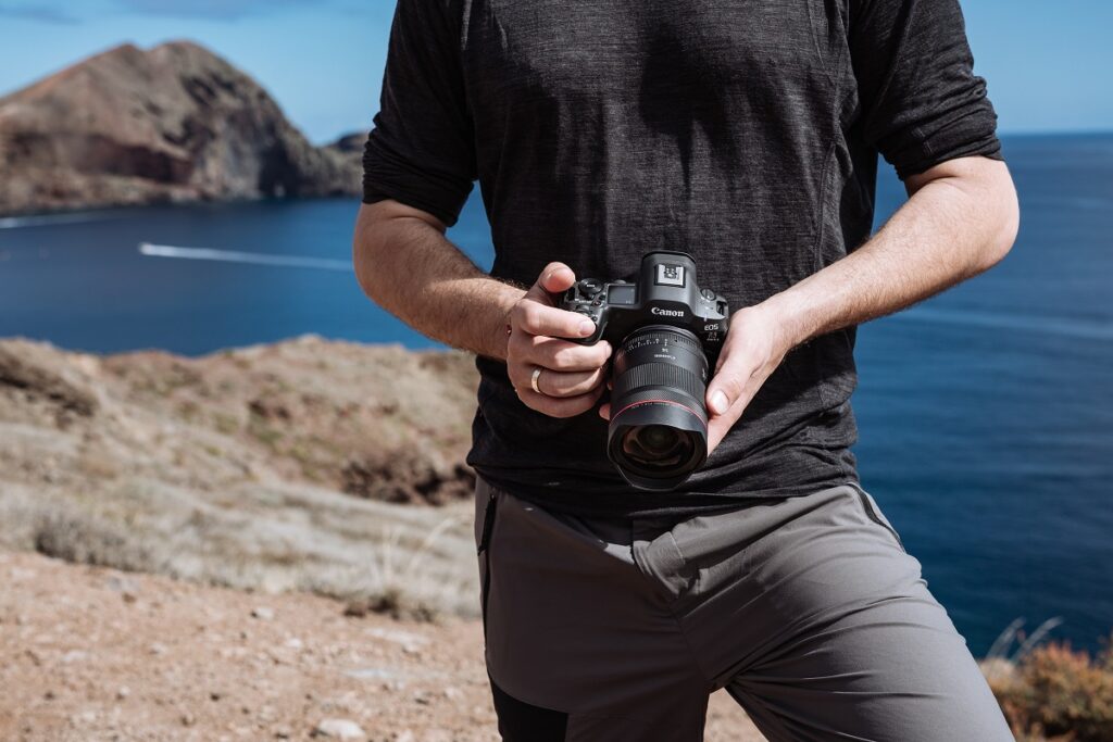 Canon_RF 14mm F1.4L VCM_Lifestyle_ATL_HERO_HIRES-628485